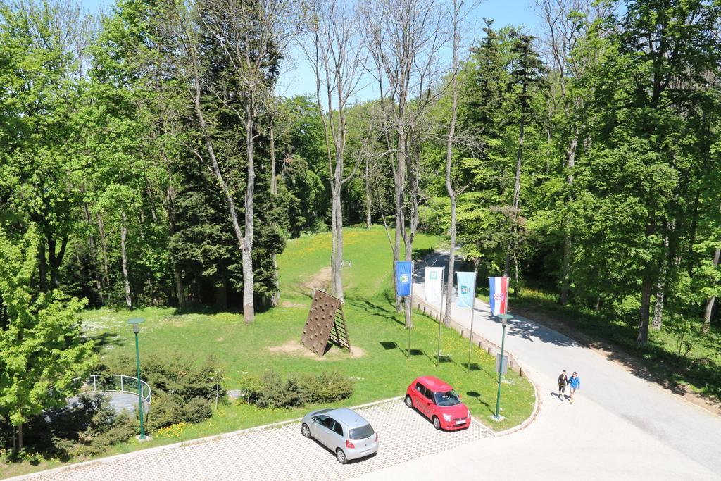Aparthotel Snjezna Kraljica Stubicke Toplice Rum bild